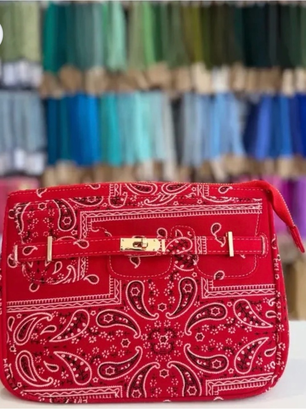 NWOT Le Stitch Designer signature mini clutch color scarlet